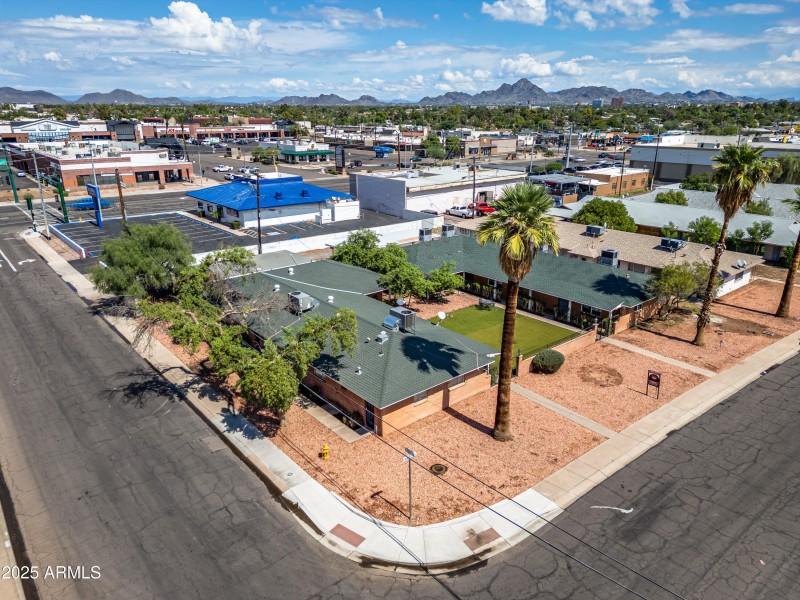 multifamily-renovation-phx-1940-amelia-a