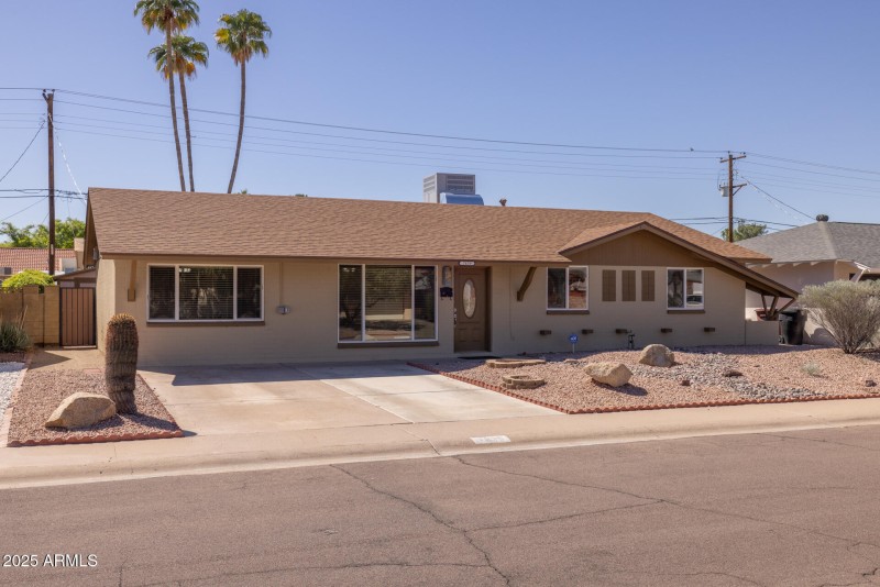 2)FRONT OF HOME