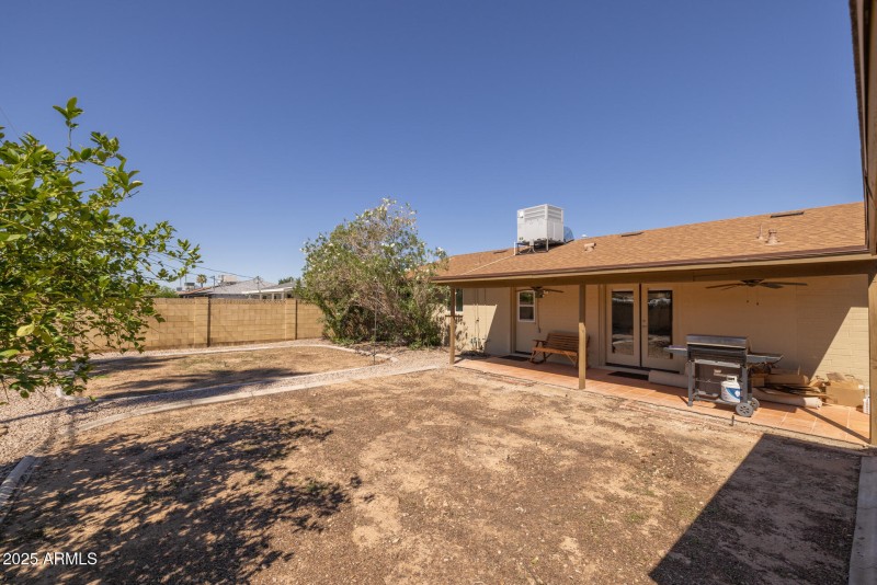 20)BACK OF HOME