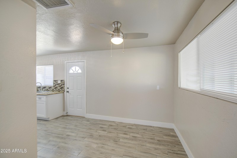 Dining Area 4