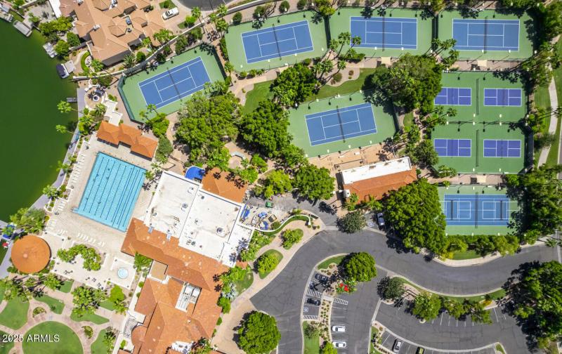 Val Vista Lakes Community Center