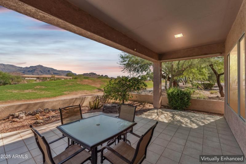 PRIVATE COVERED PATIO