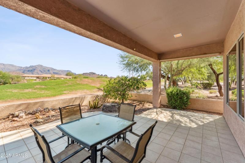 LARGE COVERED PATIO