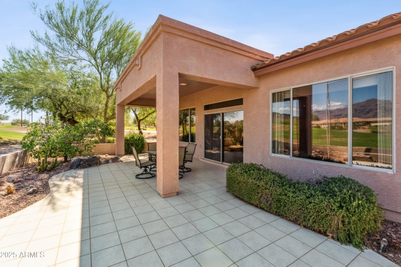 SPACIOUS COMMON AREA TO RIGHT OF HOME