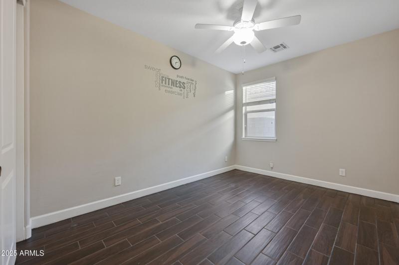 ocupix-32156N132D-21