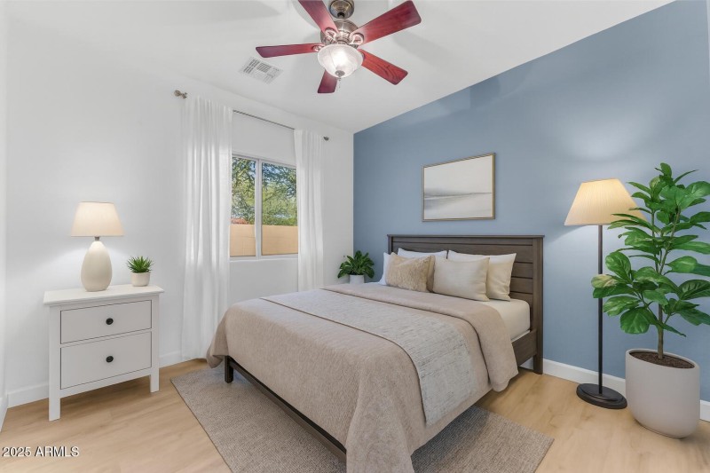 Middle Bedroom