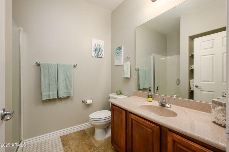 DV Hall Bath1