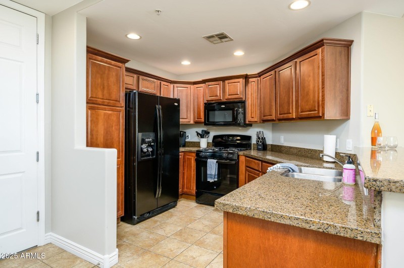 DV Kitchen1