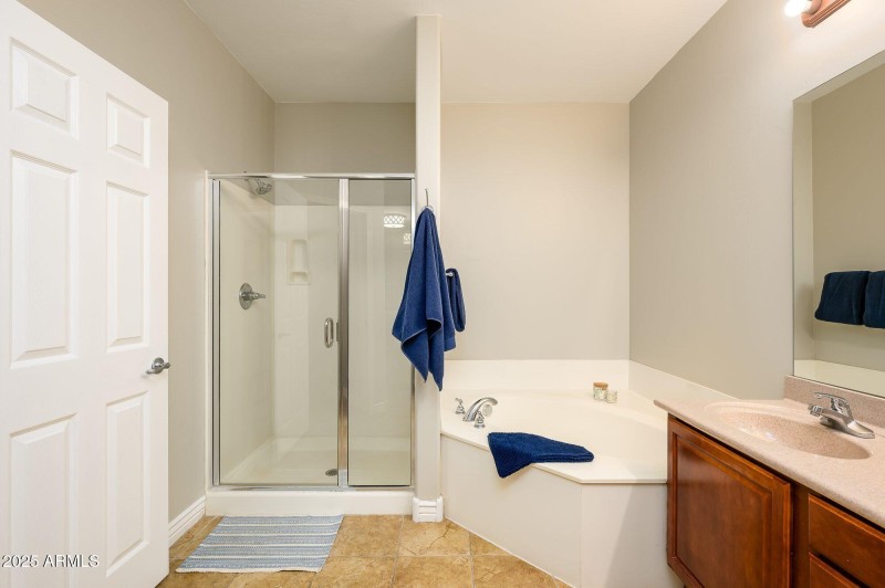 DV M Bath