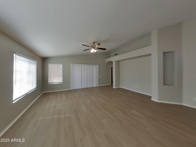 1_pc_2Dj96Au02u_yw8aa2shdF_layout_1