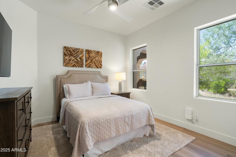 8905 E Mountain Spring Rd (34 of 52)