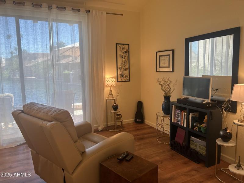 SITTING AREA IN MASTER