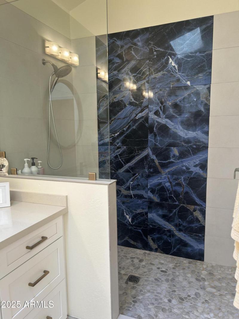 WALK IN SHOWER