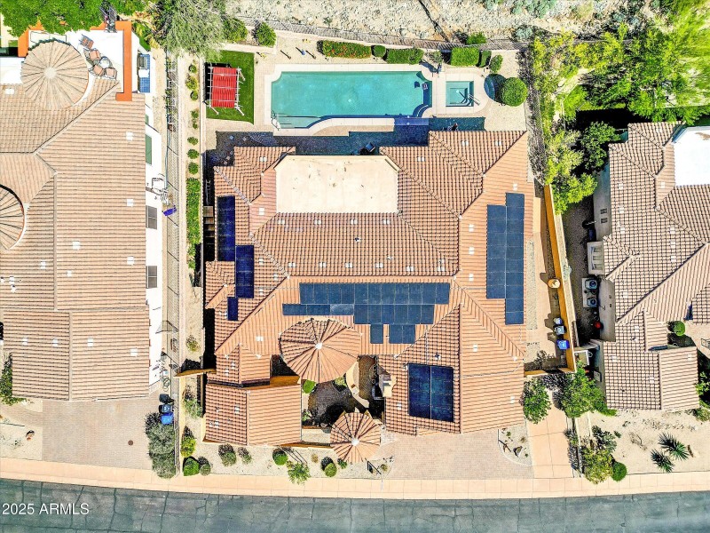 094-2732 E Friess Drive-94