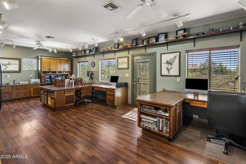 Office / Casita