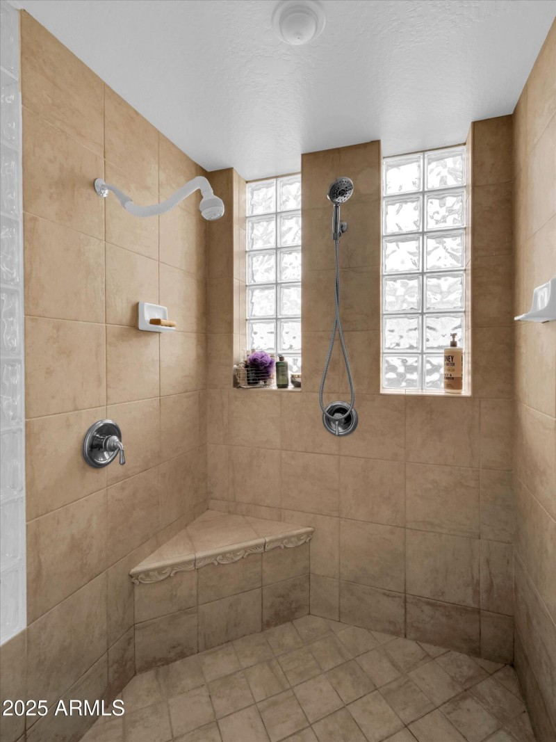 073-2732 E Friess Drive-73