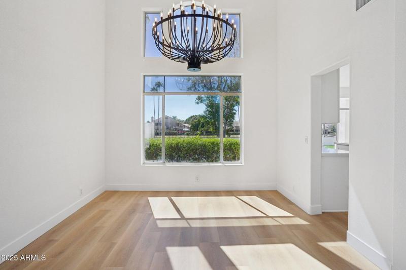 15-web-or-mls-W Aurora Dr-S0210-013