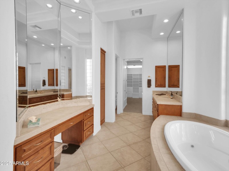 067-2732 E Friess Drive-67