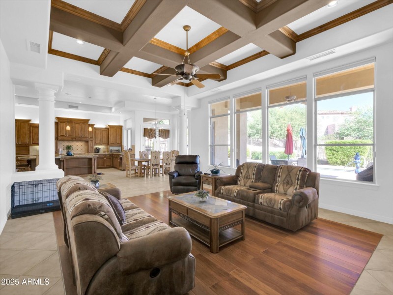 059-2732 E Friess Drive-59