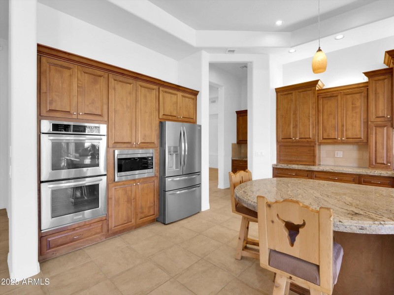 044-2732 E Friess Drive-44