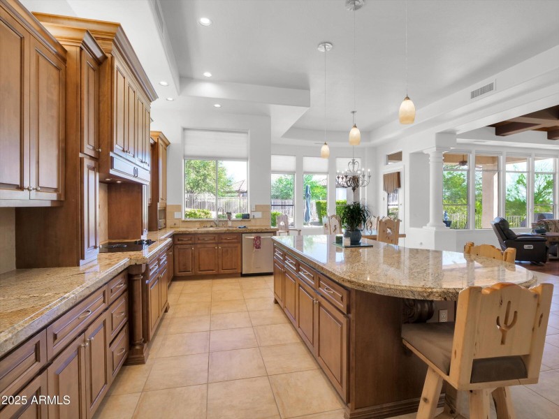 047-2732 E Friess Drive-47