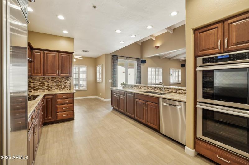 19-web-or-mls-11488-e-bella-vista-dr