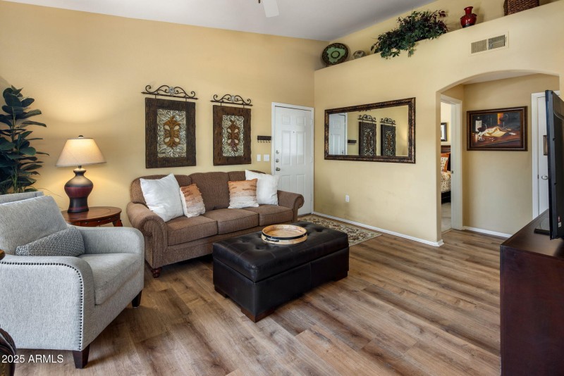 5-web-or-mls-D46A9648 copy