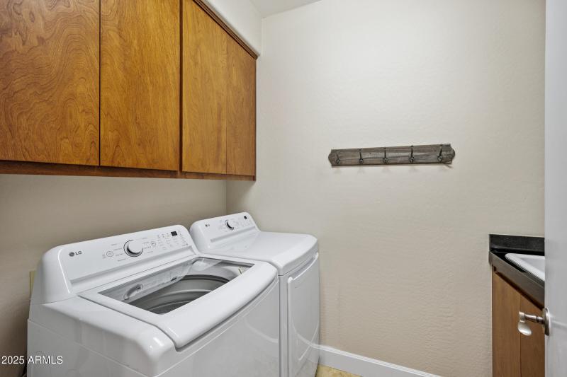 10775 E Caribbean Ln-33