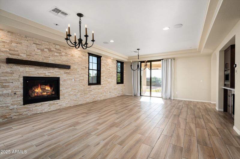 009_Living Room
