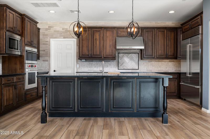 013_Kitchen