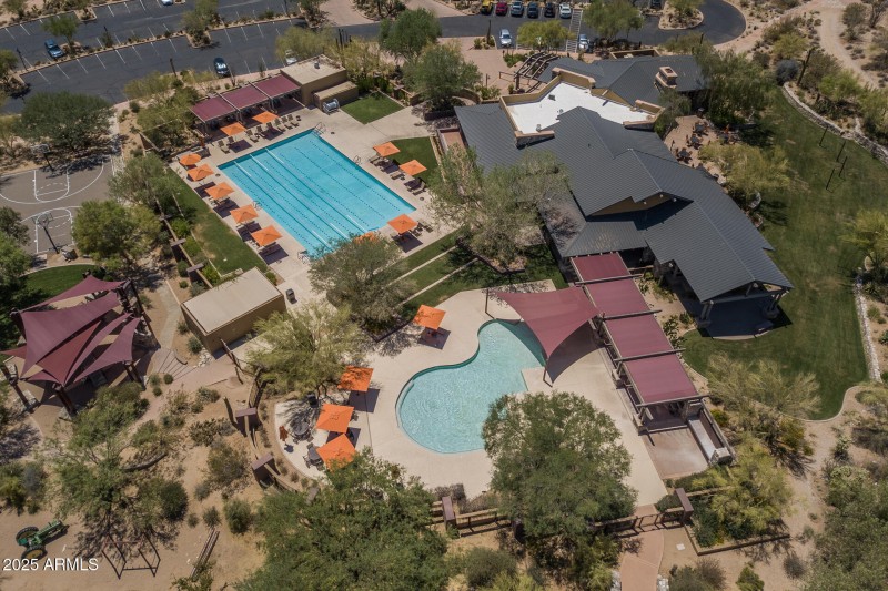 B1) COMMUNITY POOL