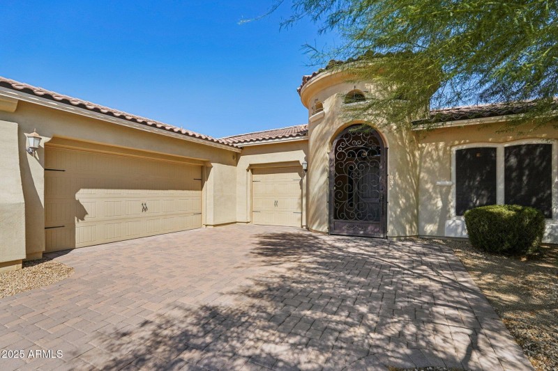 7-web-or-mls-W Georgia Ave-S0210-007