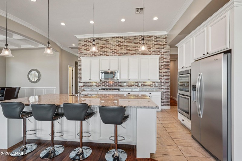 19-web-or-mls-W Georgia Ave-S0210-019
