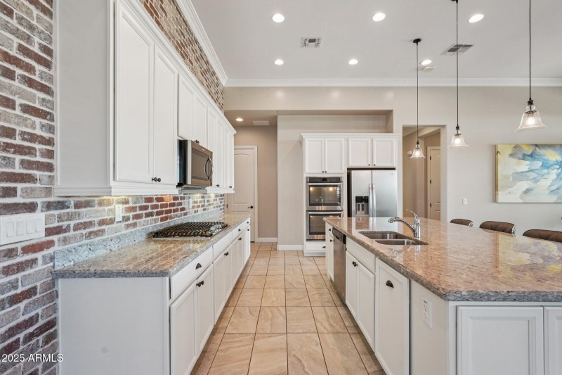 21-web-or-mls-W Georgia Ave-S0210-021