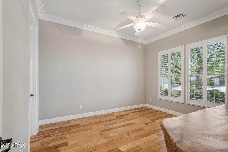 24-web-or-mls-W Georgia Ave-S0210-024