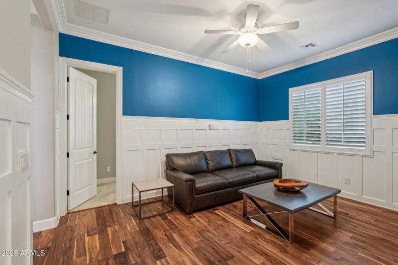 41-web-or-mls-W Georgia Ave-S0210-041