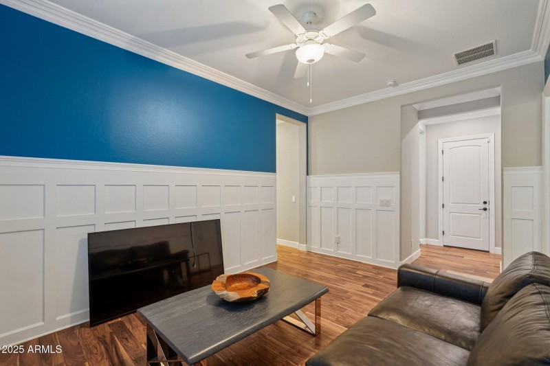 42-web-or-mls-W Georgia Ave-S0210-042