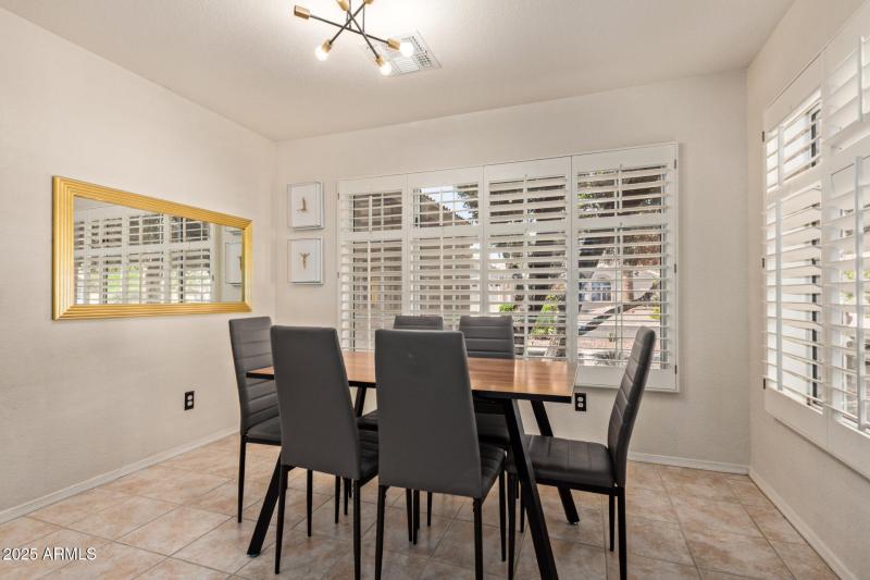 Kitchen Eating Area