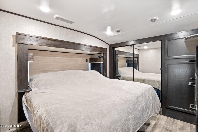 1740EskimoLn-HeberOvergaard-AZ-9