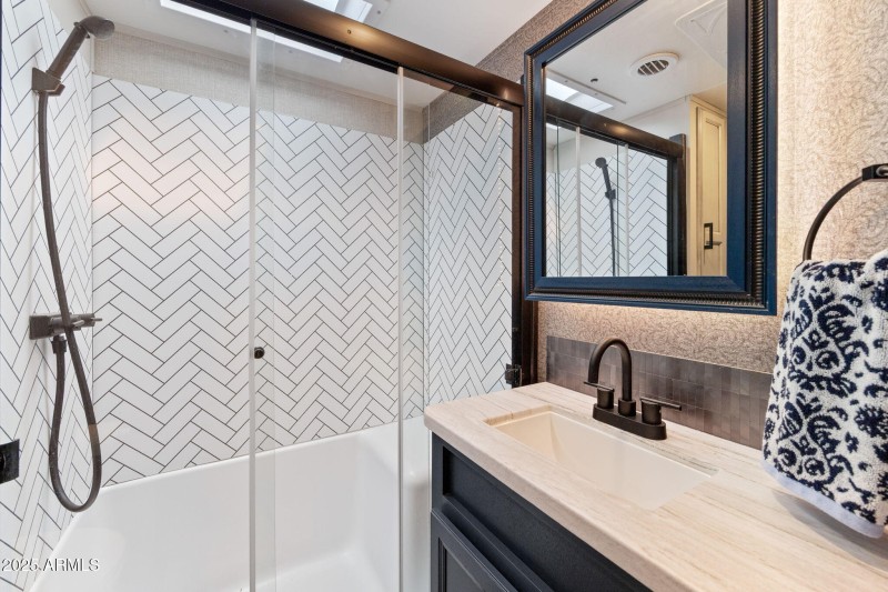 1740EskimoLn-HeberOvergaard-AZ-10