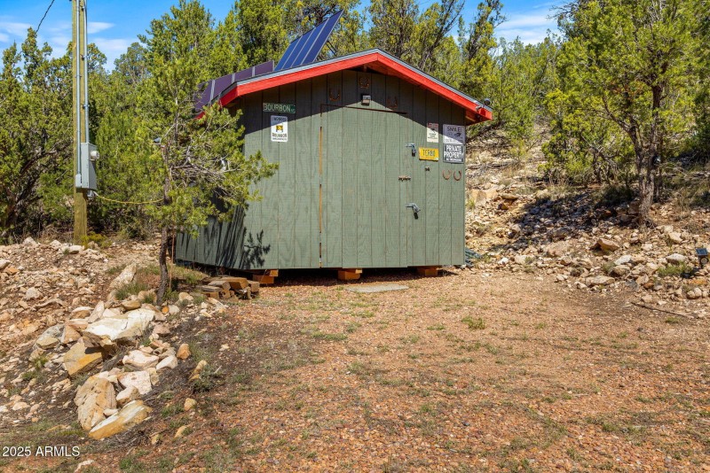 1740EskimoLn-HeberOvergaard-AZ-12