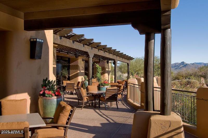 PATIO DINING