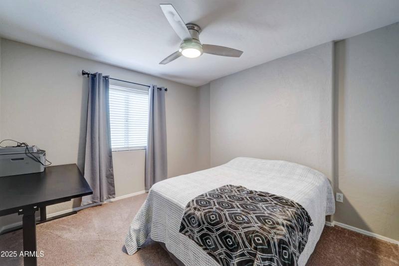 2417 E Rockledge-22