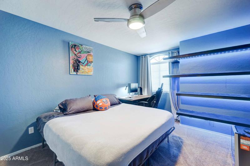 2417 E Rockledge-26
