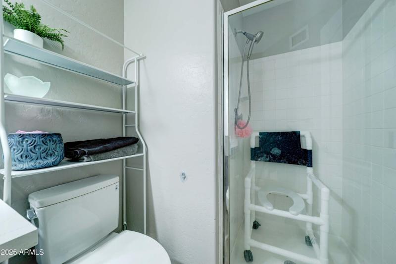 2417 E Rockledge-30