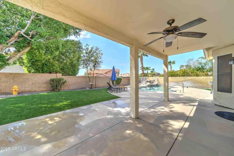2417 E Rockledge-31