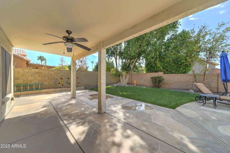 2417 E Rockledge-32