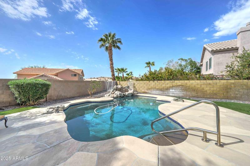 2417 E Rockledge-33