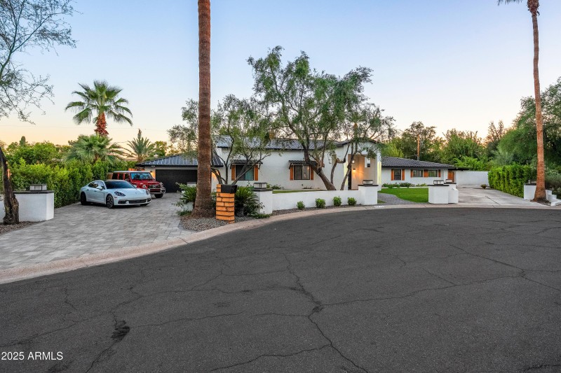 6715 E Montecito Ave-86