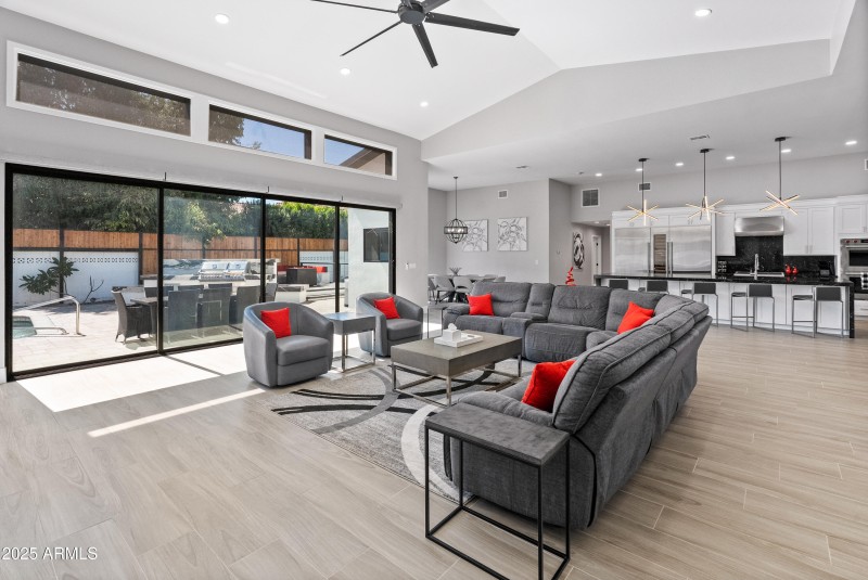 6715 E Montecito Ave-48